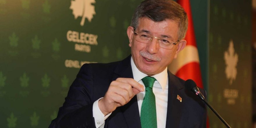 Davutoğlu: Van'da helikopterden köylü atıldı, terörle böyle mi mücadele edilir?