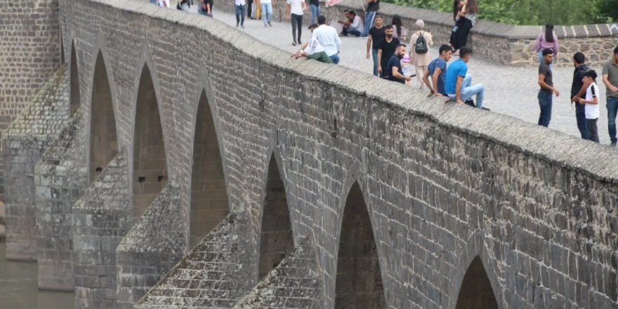 Diyarbakırlılar kendini güvende hissetmiyor