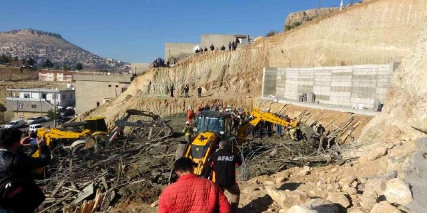 Mardin'de inşaat halindeki bina çöktü: 2 işçi öldü