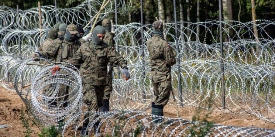 Polonyalı asker: Belarus sınırında 240’tan fazla göçmen öldürüldü