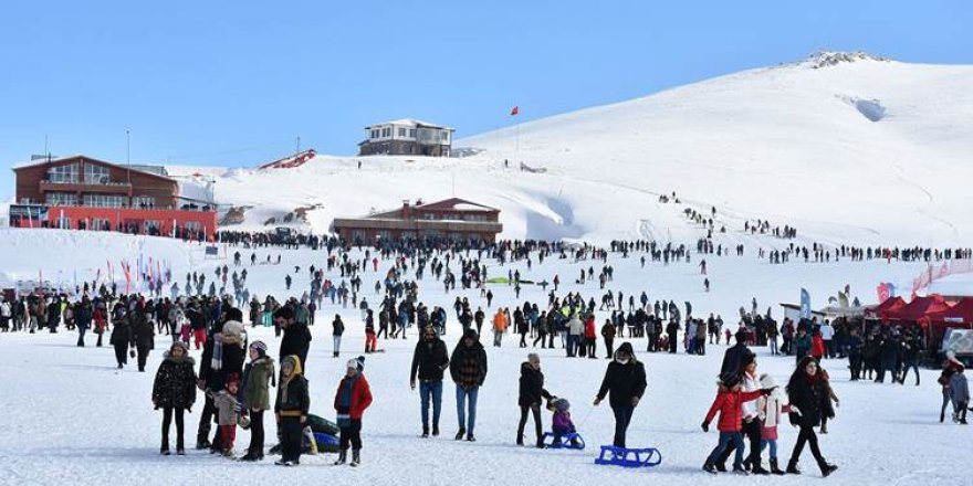 Red Bull Türkiye temsilcileri Hakkari'ye gidecek