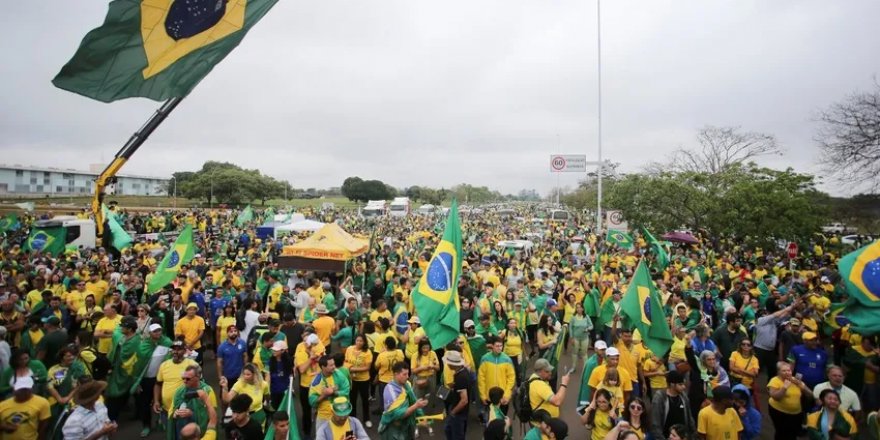 Brezilya'da Bolsonaro destekçilerinden darbe çağrısı