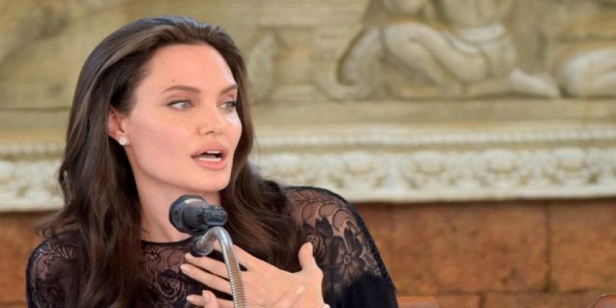 Angelina Jolie İran'da öldürülen çocukların fotoğraflarını paylaştı