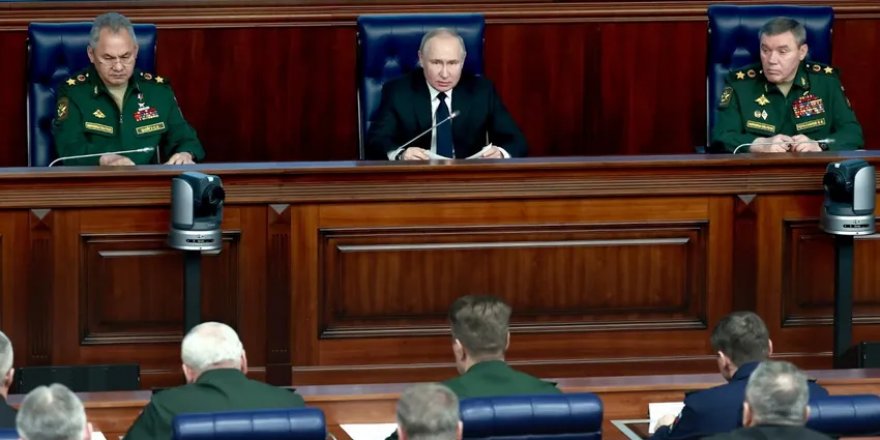 Putin: Rusya Savunma Bakanlığı'nın eleştirileri dikkate almasını istiyorum