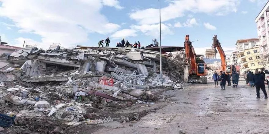 "Depremin vurduğu Nurdağı ilçesi tamamen yıkılacak"