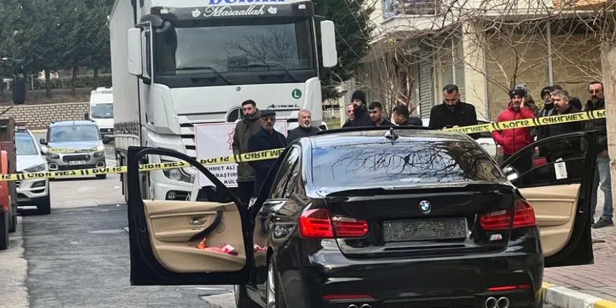 Pendik'te Şahkulu Sultan Vakfı şubesi önünde silahlı saldırı: 1 yaralı