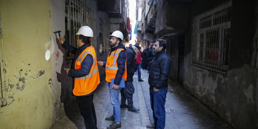 Diyarbakır’da ağır hasarlı bina sayısı bin 620’ye çıktı