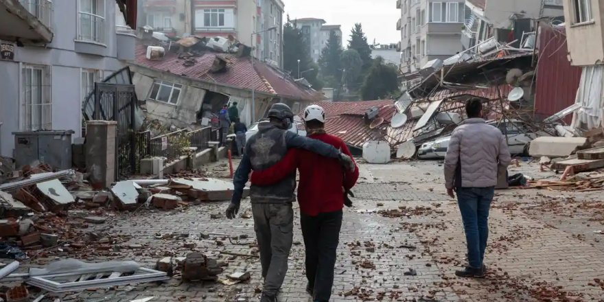 Depremin ardından hak ihlalleri: 17 kişiye işkence, çok sayıda gözaltı