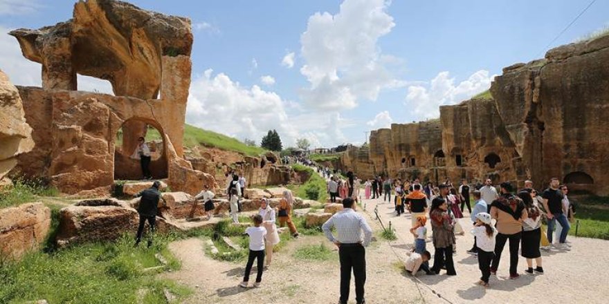 Dara Antik Kenti'nde adeta tarih fışkırıyor: Kazılar 12 ay devam edecek