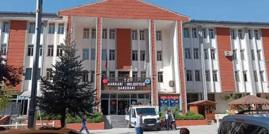 Hakkari Belediyesi'ne polis baskını: Eşbaşkan Mehmet Sıddık Akış gözaltına alındı