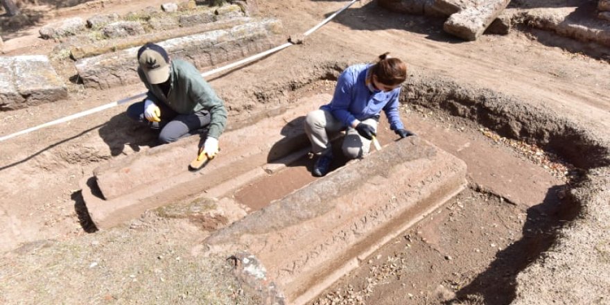 Bitlis’te altı sanduka mezar bulundu