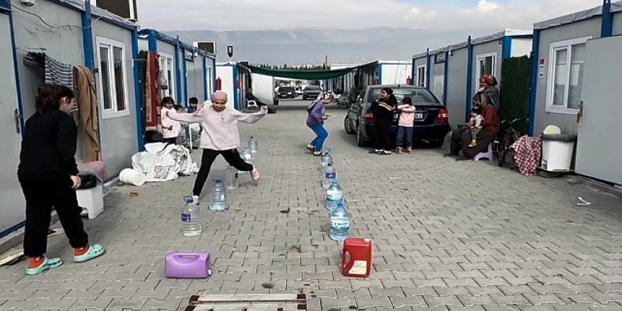 Adıyaman'da 115 bin kişi hâlâ konteynerde