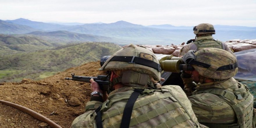 Hakkari’de bir Türk askeri hayatını kaybetti